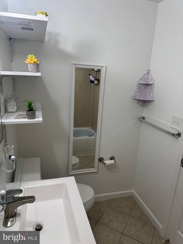 7512 HAWTHORNE #3, Hyattsville, MD 20785