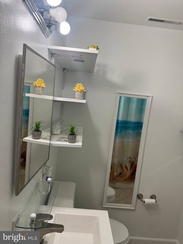 7512 HAWTHORNE #3, Hyattsville, MD 20785