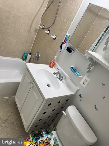 7512 HAWTHORNE #3, Hyattsville, MD 20785