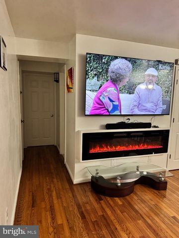 7512 HAWTHORNE #3, Hyattsville, MD 20785