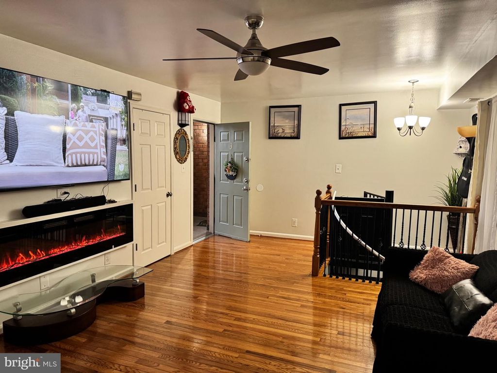 7512 HAWTHORNE #3, Hyattsville, MD 20785