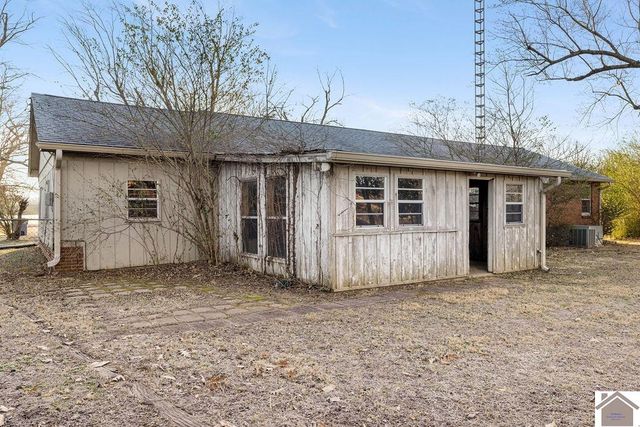 1013 Radio Rd, Almo, KY 42020