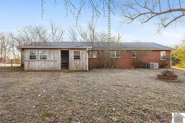 1013 Radio Rd, Almo, KY 42020