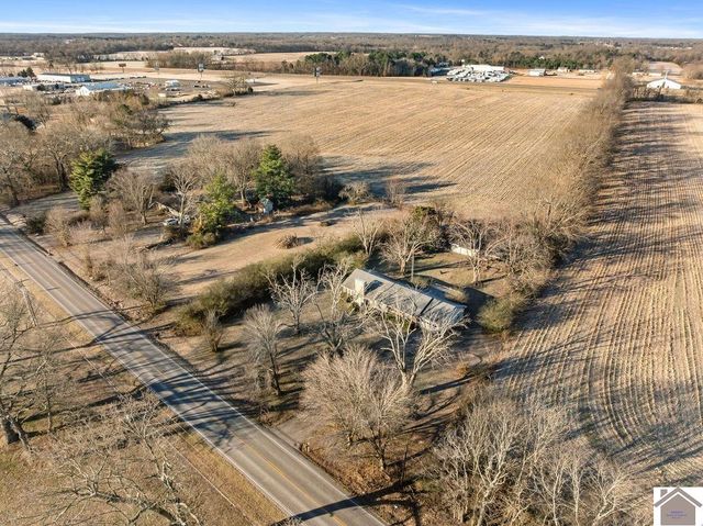 1013 Radio Rd, Almo, KY 42020