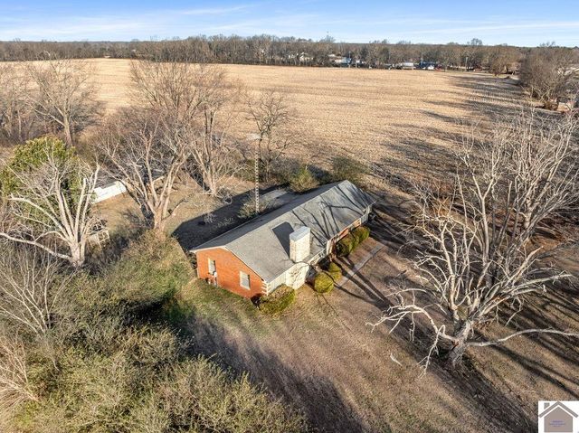 1013 Radio Rd, Almo, KY 42020