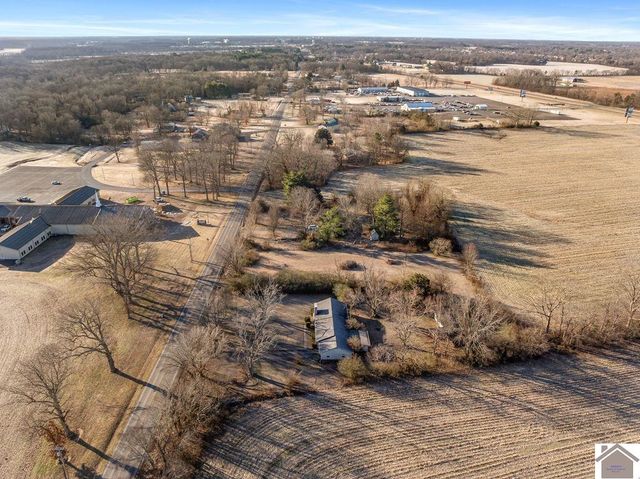 1013 Radio Rd, Almo, KY 42020