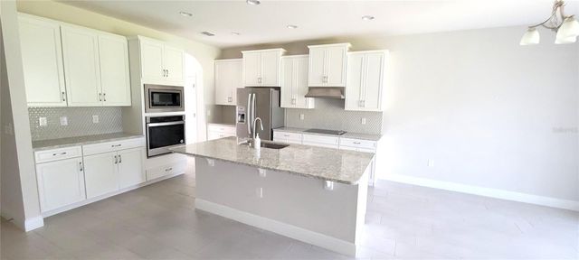 15602 COMPASS ROSE STREET, Winter Garden, FL 34787