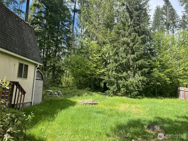 130 N Fairway Drive W, Hoodsport, WA 98548