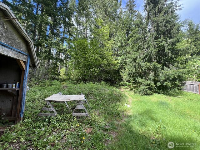 130 N Fairway Drive W, Hoodsport, WA 98548