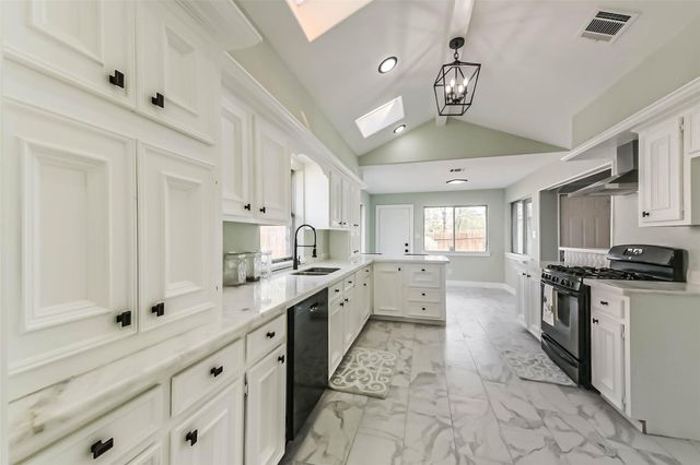 12330 San Lucia River Drive, Houston, TX 77050