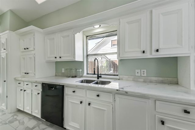 12330 San Lucia River Drive, Houston, TX 77050