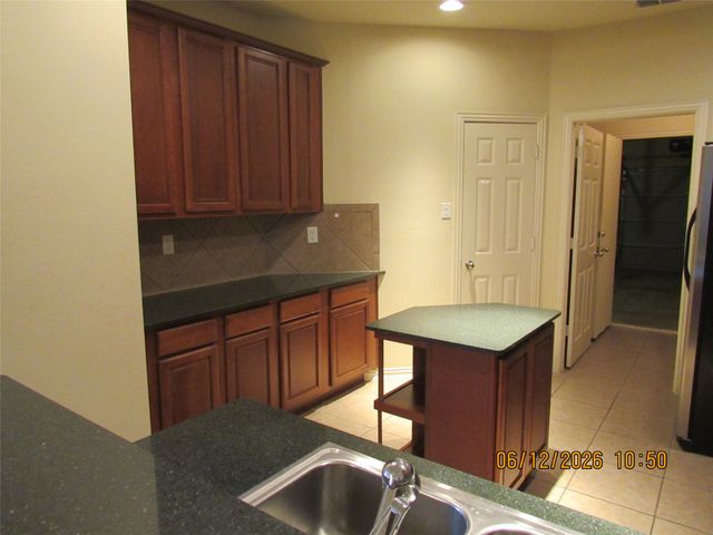 4100 Woodland Trail, Carrollton, TX 75007
