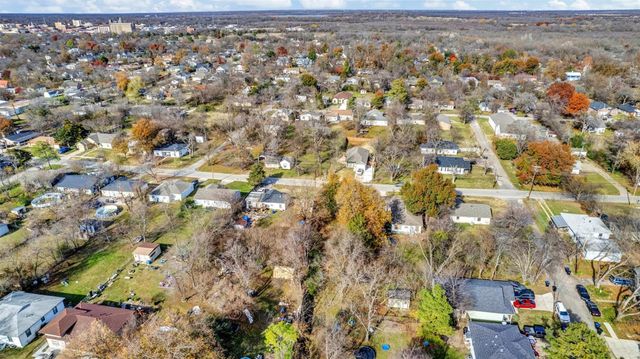 1207 Division Street, Greenville, TX 75401