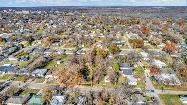 1207 Division Street, Greenville, TX 75401