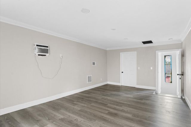 213 Super Street, Houston, TX 77011