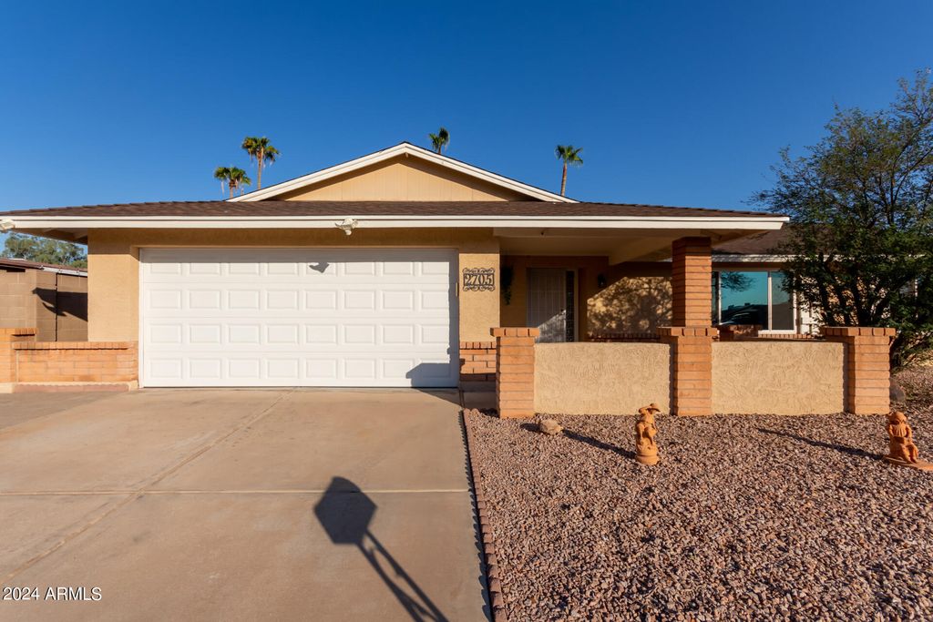 2705 W SUMMIT Place, Chandler, AZ 85224 — exterior