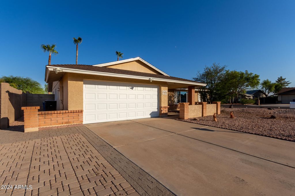 2705 W SUMMIT Place, Chandler, AZ 85224 — photo 2