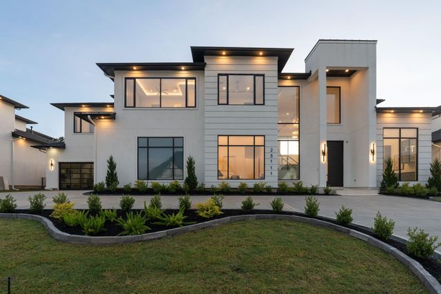 23111 Vista De Tres Lagos Drive, Spring, TX 77389