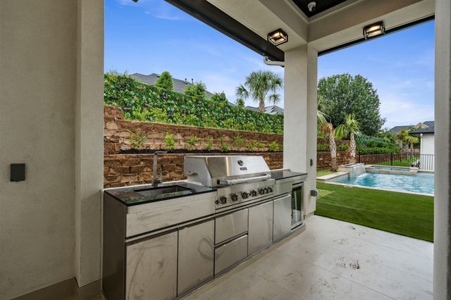 23111 Vista De Tres Lagos Drive, Spring, TX 77389