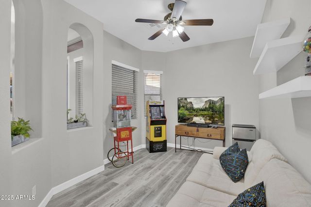 10226 E LAKEVIEW Avenue, Mesa, AZ 85209