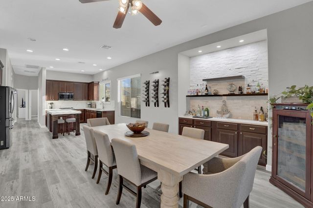 10226 E LAKEVIEW Avenue, Mesa, AZ 85209