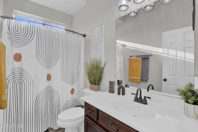 10226 E LAKEVIEW Avenue, Mesa, AZ 85209