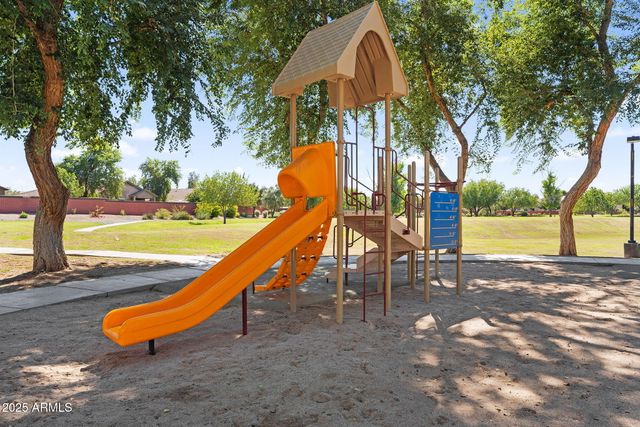 10226 E LAKEVIEW Avenue, Mesa, AZ 85209