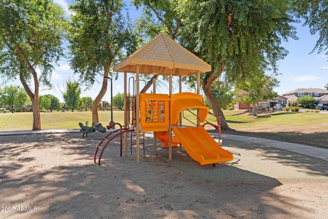 10226 E LAKEVIEW Avenue, Mesa, AZ 85209