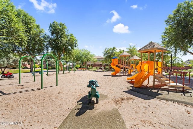 10226 E LAKEVIEW Avenue, Mesa, AZ 85209