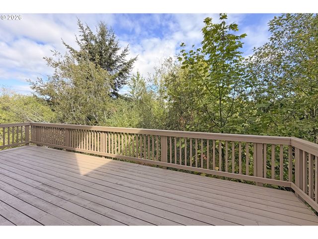 15325 Nw DOMINION Dr, Portland, OR 97229