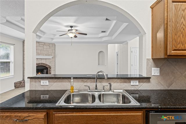 16 Buckskin Loop, Belton, TX 76513