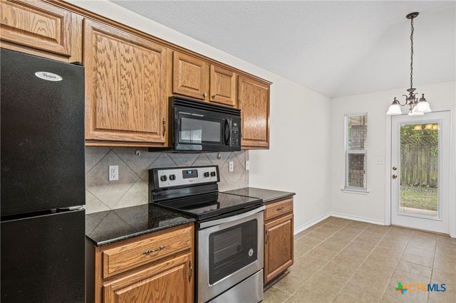 16 Buckskin Loop, Belton, TX 76513