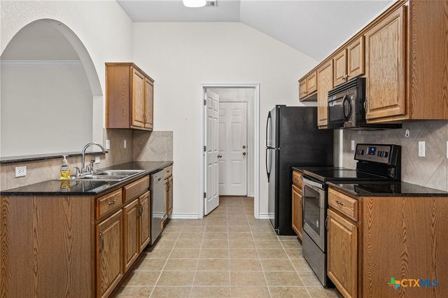 16 Buckskin Loop, Belton, TX 76513