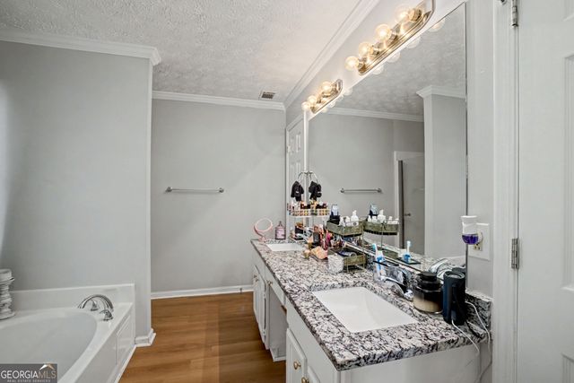 140 N Oakland Circle, Mcdonough, GA 30253