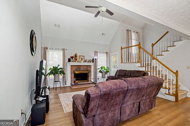 140 N Oakland Circle, Mcdonough, GA 30253