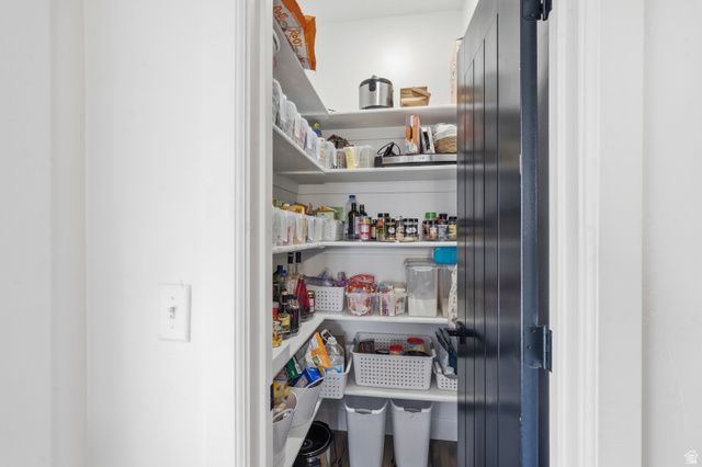 724 W 50 N, Hyrum, UT 84319