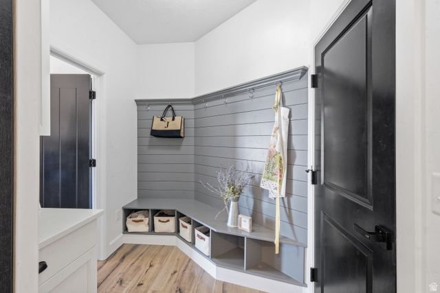 724 W 50 N, Hyrum, UT 84319