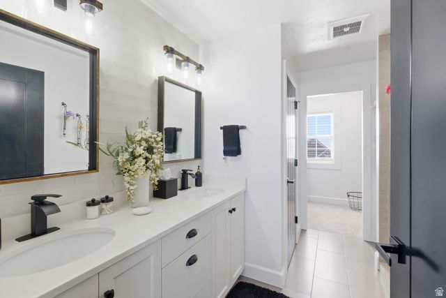 724 W 50 N, Hyrum, UT 84319