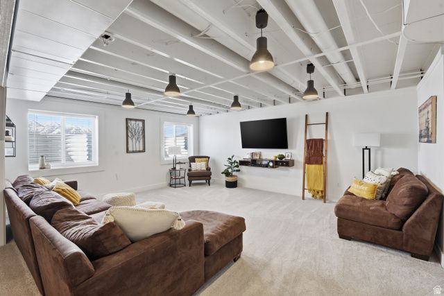 724 W 50 N, Hyrum, UT 84319