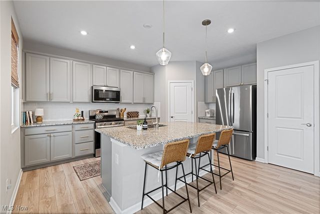 146 Reserve Drive, Tallmadge, OH 44278