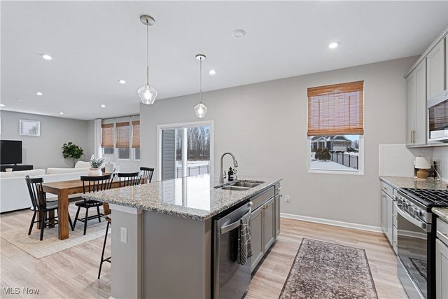 146 Reserve Drive, Tallmadge, OH 44278