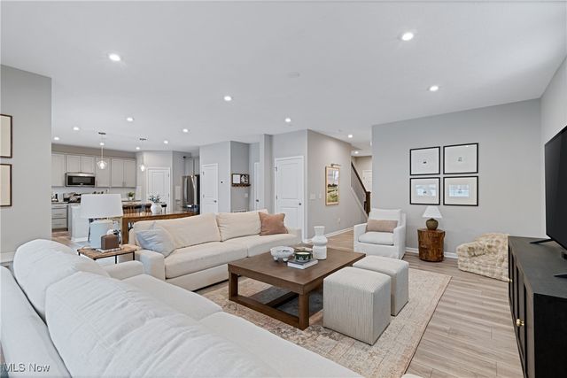 146 Reserve Drive, Tallmadge, OH 44278