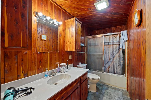 425 Hartwick Ln Lane, Atkins, AR 72823
