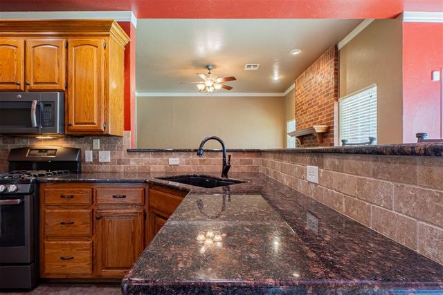 12920 Hedy Avenue, Newalla, OK 74857