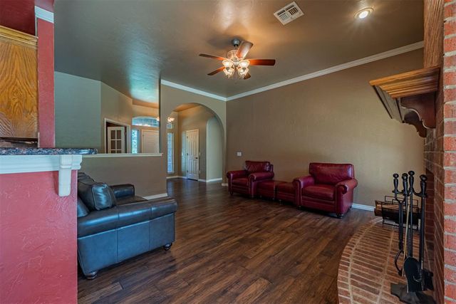 12920 Hedy Avenue, Newalla, OK 74857