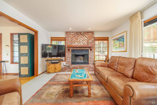 175 Grandview Ave, Novato, CA 94945