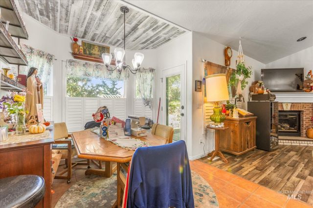 2885 N. Rough Stone Way, Meridian, ID 83646