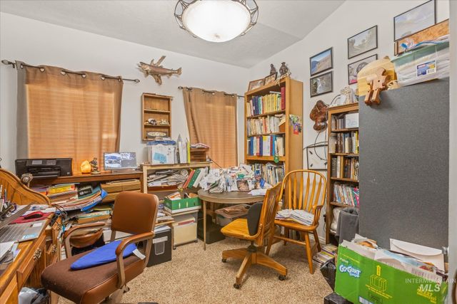 2885 N. Rough Stone Way, Meridian, ID 83646