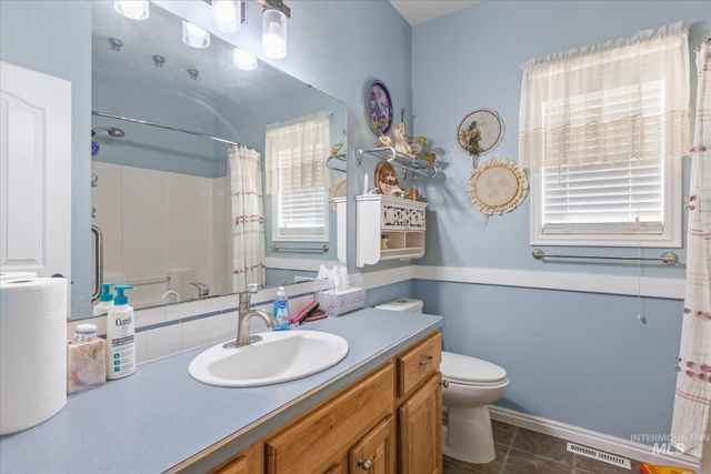 2885 N. Rough Stone Way, Meridian, ID 83646