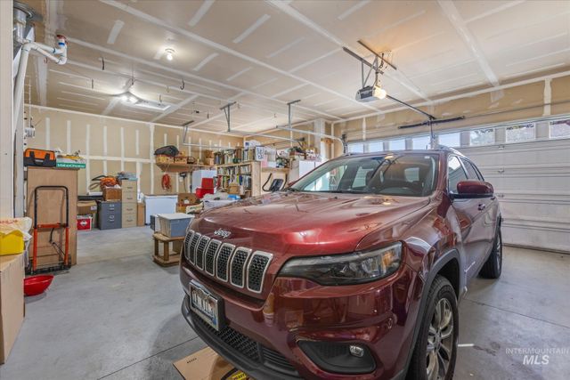 2885 N. Rough Stone Way, Meridian, ID 83646